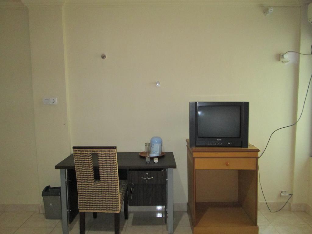 Hotel Istana Makassar Chambre photo